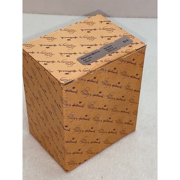 Hallmark 1983 Girl With Heart Heartfelt Wishes Porcelain Figurine Mary Hamilton - Picture 13 of 14